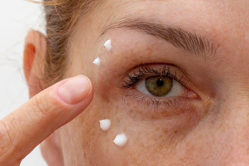 Natural Eye Cream Demystified: Ingredients and Benefits